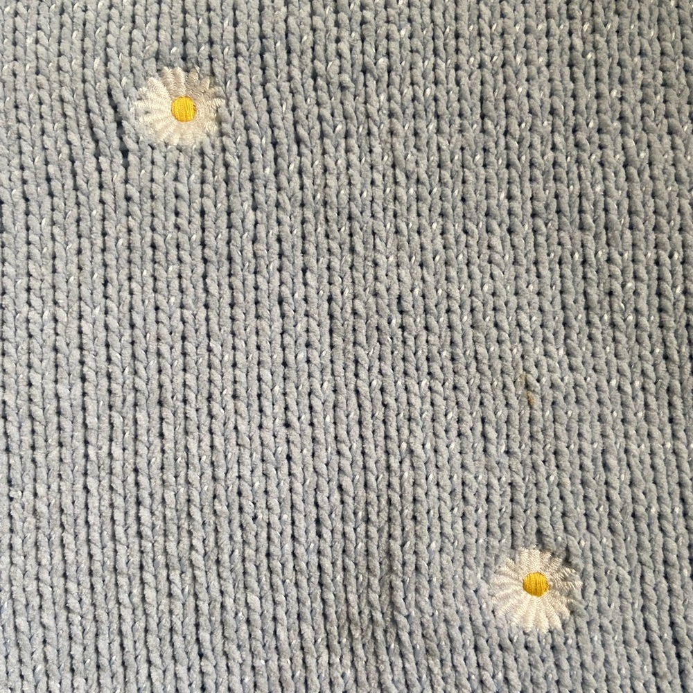 10/10 crochet wool sweater